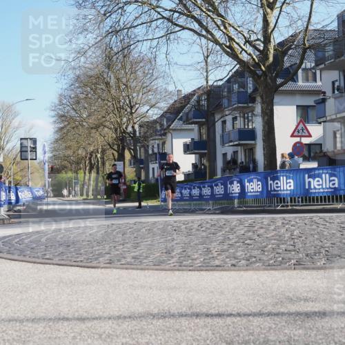 06.04.2025 - 44. Internationalen Wilhelmsburger Insellauf Luisa Fischer http://msf.ph/oto/7556385 06.04.2025 10:10:06 Ziel 44127 meine-sportfotos.de