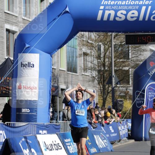 06.04.2025 - 44. Internationalen Wilhelmsburger Insellauf A. Gomolzig http://msf.ph/oto/7556416 06.04.2025 10:30:14 Ziel 4030, 4410 meine-sportfotos.de