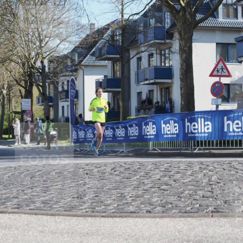 06.04.2025 - 44. Internationalen Wilhelmsburger Insellauf Luisa Fischer http://msf.ph/oto/7556432 06.04.2025 10:10:59 Ziel 5001 meine-sportfotos.de