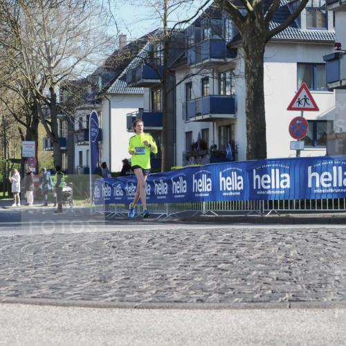 06.04.2025 - 44. Internationalen Wilhelmsburger Insellauf Luisa Fischer http://msf.ph/oto/7556435 06.04.2025 10:10:59 Ziel 5001 meine-sportfotos.de