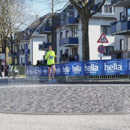 06.04.2025 - 44. Internationalen Wilhelmsburger Insellauf Luisa Fischer http://msf.ph/oto/7556439 06.04.2025 10:10:59 Ziel 5001 meine-sportfotos.de