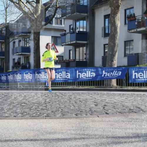06.04.2025 - 44. Internationalen Wilhelmsburger Insellauf Luisa Fischer http://msf.ph/oto/7556464 06.04.2025 10:11:00 Ziel 5001 meine-sportfotos.de