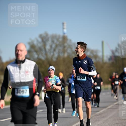06.04.2025 - 44. Internationalen Wilhelmsburger Insellauf Dr. Thomas Lammeyer http://msf.ph/oto/7556475 06.04.2025 09:32:25 Laufen 3097, 4609 meine-sportfotos.de