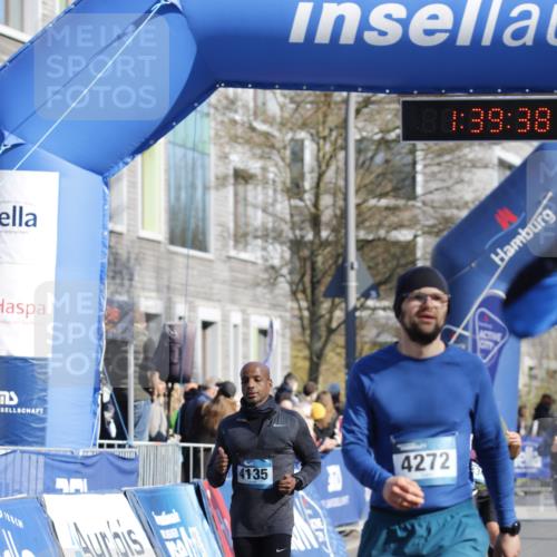 06.04.2025 - 44. Internationalen Wilhelmsburger Insellauf A. Gomolzig http://msf.ph/oto/7556484 06.04.2025 10:29:36 Ziel 3588, 3741, 4102, 4135, 4272, 4347 meine-sportfotos.de