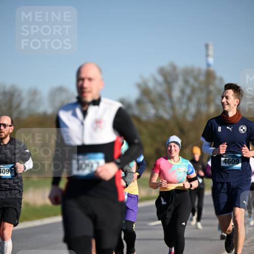 06.04.2025 - 44. Internationalen Wilhelmsburger Insellauf Dr. Thomas Lammeyer http://msf.ph/oto/7556489 06.04.2025 09:32:25 Laufen 4097, 909, 8, 1, 4609 meine-sportfotos.de