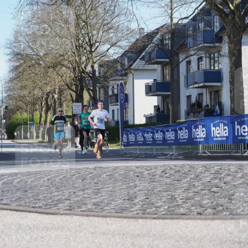 06.04.2025 - 44. Internationalen Wilhelmsburger Insellauf Luisa Fischer http://msf.ph/oto/7556501 06.04.2025 10:11:04 Ziel 5123, 3398, 5037 meine-sportfotos.de