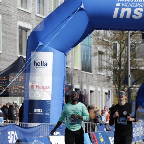 06.04.2025 - 44. Internationalen Wilhelmsburger Insellauf A. Gomolzig http://msf.ph/oto/7556503 06.04.2025 10:29:17 Ziel 3284, 3443, 3611, 3624, 5021 meine-sportfotos.de