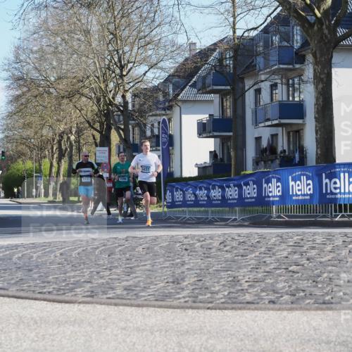06.04.2025 - 44. Internationalen Wilhelmsburger Insellauf Luisa Fischer http://msf.ph/oto/7556506 06.04.2025 10:11:04 Ziel 5123, 3398, 5037 meine-sportfotos.de