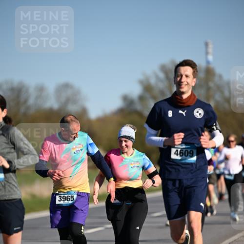 06.04.2025 - 44. Internationalen Wilhelmsburger Insellauf Dr. Thomas Lammeyer http://msf.ph/oto/7556512 06.04.2025 09:32:27 Laufen 3965, 4609 meine-sportfotos.de