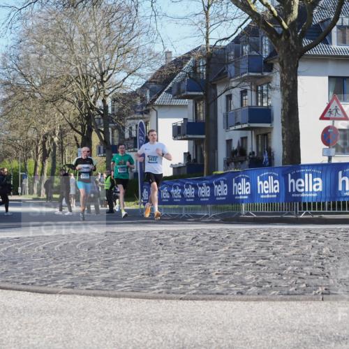 06.04.2025 - 44. Internationalen Wilhelmsburger Insellauf Luisa Fischer http://msf.ph/oto/7556515 06.04.2025 10:11:04 Ziel 5123, 3398, 5037 meine-sportfotos.de