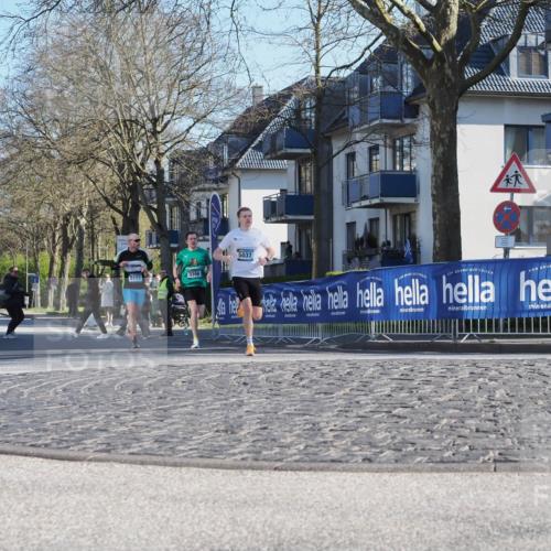 06.04.2025 - 44. Internationalen Wilhelmsburger Insellauf Luisa Fischer http://msf.ph/oto/7556518 06.04.2025 10:11:05 Ziel 5123, 3398, 5037 meine-sportfotos.de