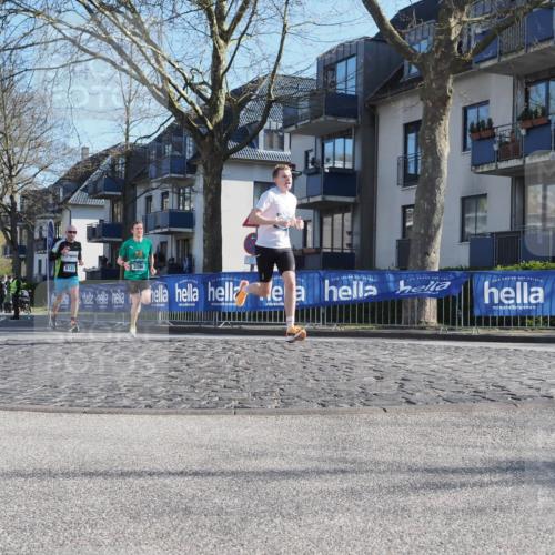 06.04.2025 - 44. Internationalen Wilhelmsburger Insellauf Luisa Fischer http://msf.ph/oto/7556547 06.04.2025 10:11:06 Ziel 5123, 3398 meine-sportfotos.de