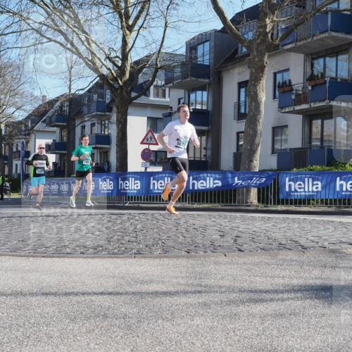 06.04.2025 - 44. Internationalen Wilhelmsburger Insellauf Luisa Fischer http://msf.ph/oto/7556550 06.04.2025 10:11:06 Ziel 5037, 3398, 5123 meine-sportfotos.de