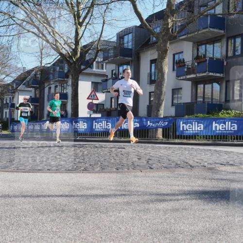 06.04.2025 - 44. Internationalen Wilhelmsburger Insellauf Luisa Fischer http://msf.ph/oto/7556553 06.04.2025 10:11:06 Ziel 5037, 5123 meine-sportfotos.de