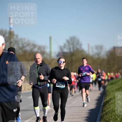 06.04.2025 - 44. Internationalen Wilhelmsburger Insellauf Dr. Thomas Lammeyer http://msf.ph/oto/7556664 06.04.2025 09:32:37 Laufen 3425 meine-sportfotos.de