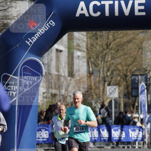 06.04.2025 - 44. Internationalen Wilhelmsburger Insellauf A. Gomolzig http://msf.ph/oto/7556684 06.04.2025 10:26:47 Ziel 3870, 4404, 5076 meine-sportfotos.de