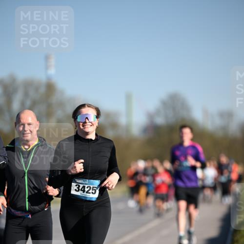 06.04.2025 - 44. Internationalen Wilhelmsburger Insellauf Dr. Thomas Lammeyer http://msf.ph/oto/7556690 06.04.2025 09:32:39 Laufen 3425 meine-sportfotos.de