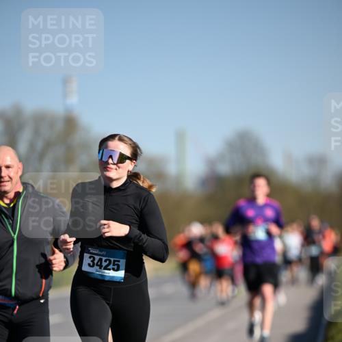 06.04.2025 - 44. Internationalen Wilhelmsburger Insellauf Dr. Thomas Lammeyer http://msf.ph/oto/7556700 06.04.2025 09:32:40 Laufen 3425 meine-sportfotos.de