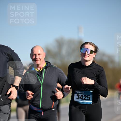 06.04.2025 - 44. Internationalen Wilhelmsburger Insellauf Dr. Thomas Lammeyer http://msf.ph/oto/7556705 06.04.2025 09:32:40 Laufen 3425 meine-sportfotos.de