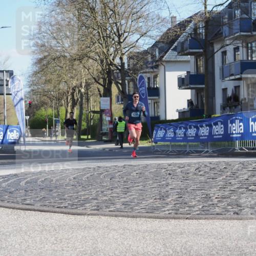 06.04.2025 - 44. Internationalen Wilhelmsburger Insellauf Luisa Fischer http://msf.ph/oto/7556706 06.04.2025 10:12:22 Ziel 4285 meine-sportfotos.de
