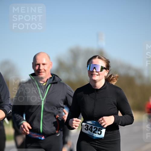 06.04.2025 - 44. Internationalen Wilhelmsburger Insellauf Dr. Thomas Lammeyer http://msf.ph/oto/7556712 06.04.2025 09:32:41 Laufen 3425 meine-sportfotos.de