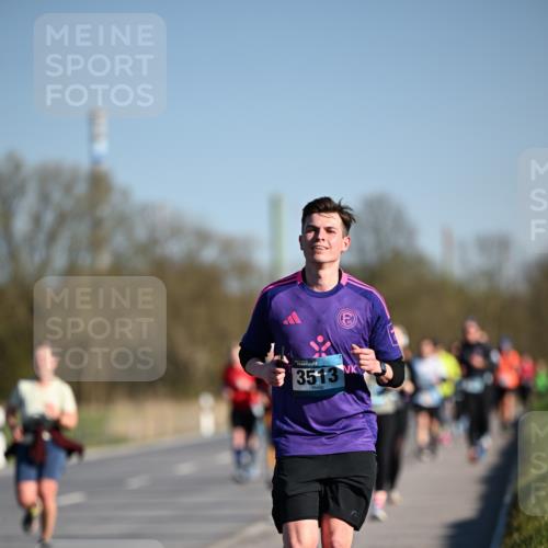06.04.2025 - 44. Internationalen Wilhelmsburger Insellauf Dr. Thomas Lammeyer http://msf.ph/oto/7556751 06.04.2025 09:32:44 Laufen 3513 meine-sportfotos.de