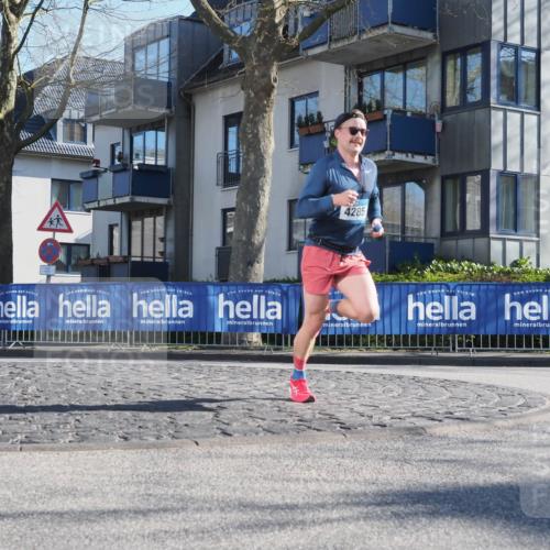 06.04.2025 - 44. Internationalen Wilhelmsburger Insellauf Luisa Fischer http://msf.ph/oto/7556764 06.04.2025 10:12:25 Ziel 4285 meine-sportfotos.de