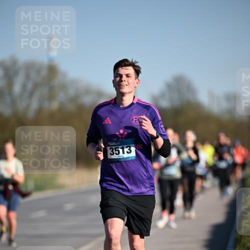 06.04.2025 - 44. Internationalen Wilhelmsburger Insellauf Dr. Thomas Lammeyer http://msf.ph/oto/7556775 06.04.2025 09:32:45 Laufen 3513 meine-sportfotos.de