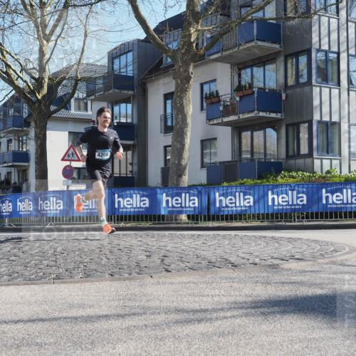 06.04.2025 - 44. Internationalen Wilhelmsburger Insellauf Luisa Fischer http://msf.ph/oto/7556798 06.04.2025 10:12:27 Ziel 4206 meine-sportfotos.de