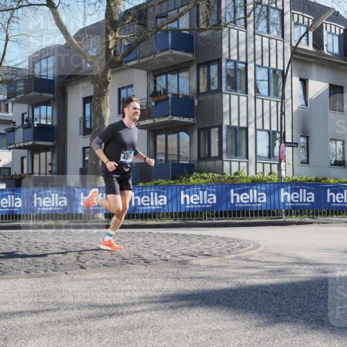 06.04.2025 - 44. Internationalen Wilhelmsburger Insellauf Luisa Fischer http://msf.ph/oto/7556806 06.04.2025 10:12:28 Ziel 420 meine-sportfotos.de