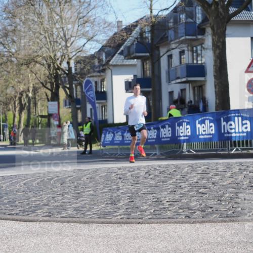 06.04.2025 - 44. Internationalen Wilhelmsburger Insellauf Luisa Fischer http://msf.ph/oto/7556825 06.04.2025 10:12:49 Ziel  meine-sportfotos.de