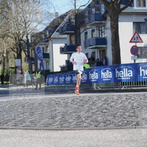 06.04.2025 - 44. Internationalen Wilhelmsburger Insellauf Luisa Fischer http://msf.ph/oto/7556827 06.04.2025 10:12:49 Ziel  meine-sportfotos.de