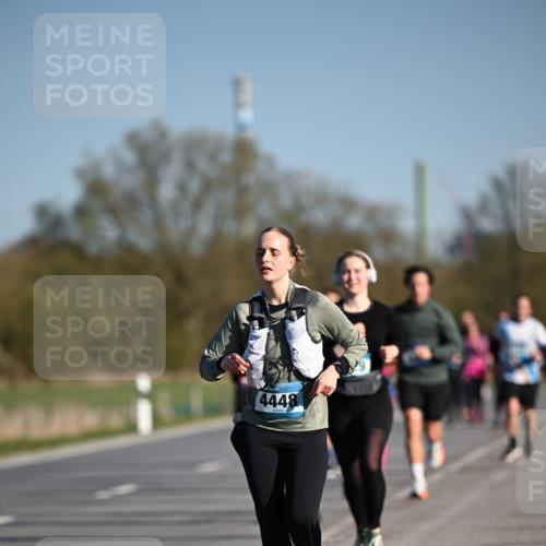 06.04.2025 - 44. Internationalen Wilhelmsburger Insellauf Dr. Thomas Lammeyer http://msf.ph/oto/7556846 06.04.2025 09:32:50 Laufen 4448 meine-sportfotos.de