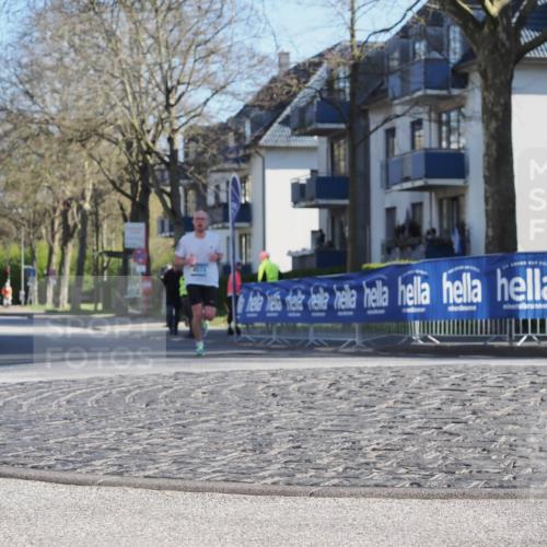 06.04.2025 - 44. Internationalen Wilhelmsburger Insellauf Luisa Fischer http://msf.ph/oto/7556857 06.04.2025 10:13:08 Ziel 4572 meine-sportfotos.de
