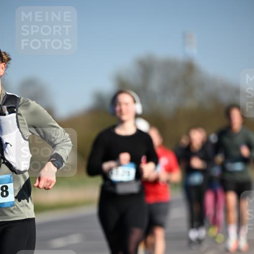 06.04.2025 - 44. Internationalen Wilhelmsburger Insellauf Dr. Thomas Lammeyer http://msf.ph/oto/7556909 06.04.2025 09:32:53 Laufen 8 meine-sportfotos.de