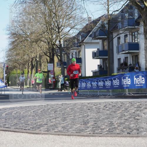 06.04.2025 - 44. Internationalen Wilhelmsburger Insellauf Luisa Fischer http://msf.ph/oto/7556919 06.04.2025 10:13:43 Ziel 3184, 3189 meine-sportfotos.de