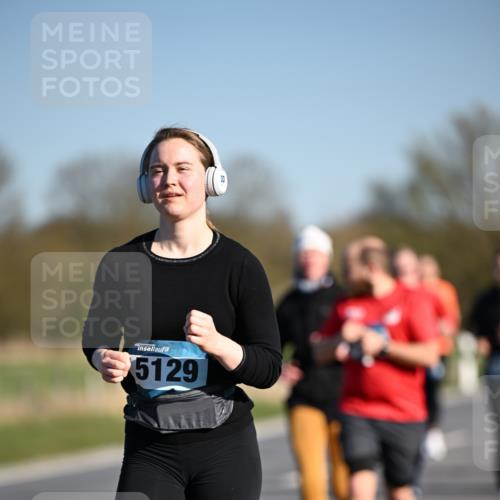 06.04.2025 - 44. Internationalen Wilhelmsburger Insellauf Dr. Thomas Lammeyer http://msf.ph/oto/7556927 06.04.2025 09:32:54 Laufen 5129, 30 meine-sportfotos.de