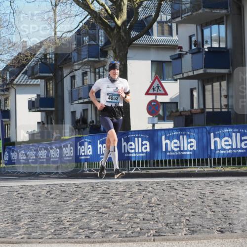06.04.2025 - 44. Internationalen Wilhelmsburger Insellauf Luisa Fischer http://msf.ph/oto/7556942 06.04.2025 10:13:49 Ziel 4052 meine-sportfotos.de