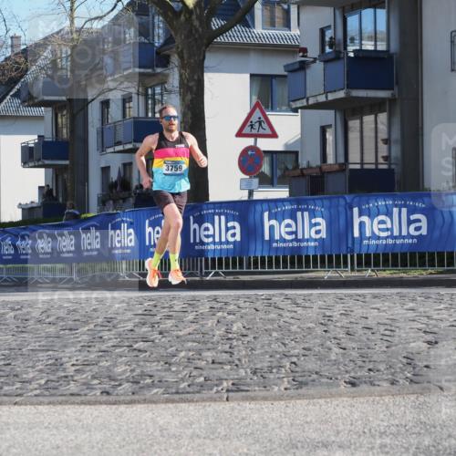 06.04.2025 - 44. Internationalen Wilhelmsburger Insellauf Luisa Fischer http://msf.ph/oto/7556959 06.04.2025 10:14:03 Ziel 3759 meine-sportfotos.de