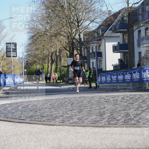 06.04.2025 - 44. Internationalen Wilhelmsburger Insellauf Luisa Fischer http://msf.ph/oto/7556967 06.04.2025 10:14:10 Ziel 4511 meine-sportfotos.de