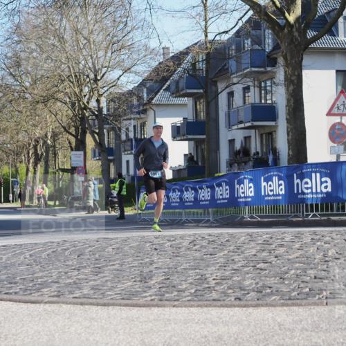 06.04.2025 - 44. Internationalen Wilhelmsburger Insellauf Luisa Fischer http://msf.ph/oto/7556998 06.04.2025 10:14:14 Ziel 3961 meine-sportfotos.de