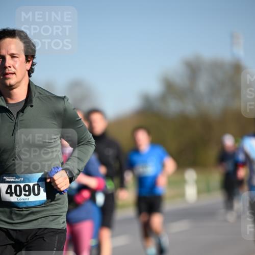 06.04.2025 - 44. Internationalen Wilhelmsburger Insellauf Dr. Thomas Lammeyer http://msf.ph/oto/7557005 06.04.2025 09:32:58 Laufen 44, 4090 meine-sportfotos.de