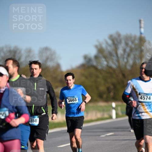 06.04.2025 - 44. Internationalen Wilhelmsburger Insellauf Dr. Thomas Lammeyer http://msf.ph/oto/7557015 06.04.2025 09:32:59 Laufen 8858, 3603, 4574 meine-sportfotos.de