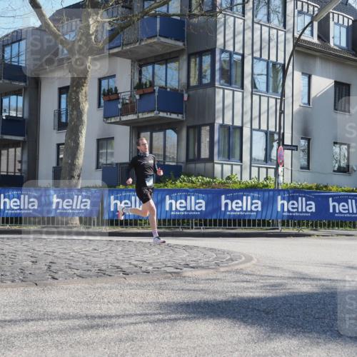 06.04.2025 - 44. Internationalen Wilhelmsburger Insellauf Luisa Fischer http://msf.ph/oto/7557019 06.04.2025 10:14:29 Ziel  meine-sportfotos.de