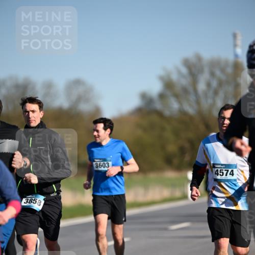 06.04.2025 - 44. Internationalen Wilhelmsburger Insellauf Dr. Thomas Lammeyer http://msf.ph/oto/7557023 06.04.2025 09:32:59 Laufen 385, 8, 3603, 4574 meine-sportfotos.de
