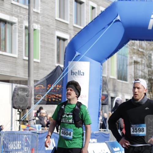06.04.2025 - 44. Internationalen Wilhelmsburger Insellauf A. Gomolzig http://msf.ph/oto/7557037 06.04.2025 10:21:51 Ziel 4604 meine-sportfotos.de