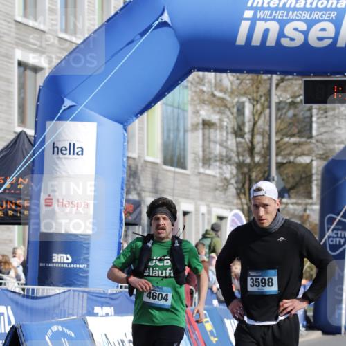 06.04.2025 - 44. Internationalen Wilhelmsburger Insellauf A. Gomolzig http://msf.ph/oto/7557040 06.04.2025 10:21:49 Ziel 4604 meine-sportfotos.de