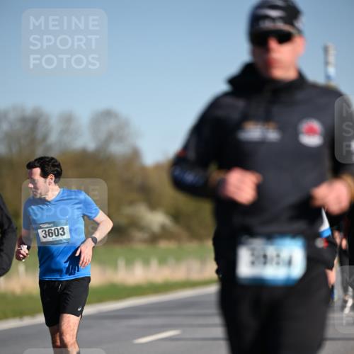 06.04.2025 - 44. Internationalen Wilhelmsburger Insellauf Dr. Thomas Lammeyer http://msf.ph/oto/7557042 06.04.2025 09:33:01 Laufen 3603 meine-sportfotos.de