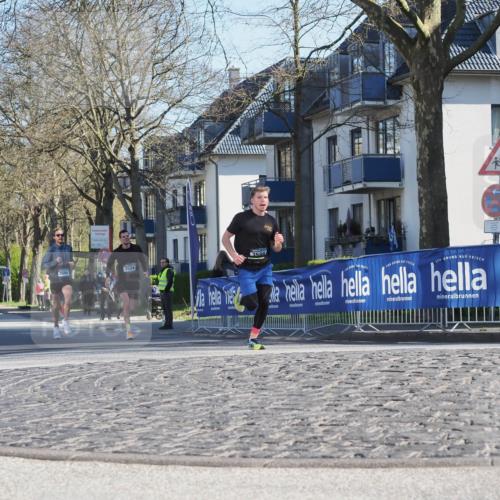 06.04.2025 - 44. Internationalen Wilhelmsburger Insellauf Luisa Fischer http://msf.ph/oto/7557056 06.04.2025 10:14:45 Ziel 3566, 3524, 3599 meine-sportfotos.de