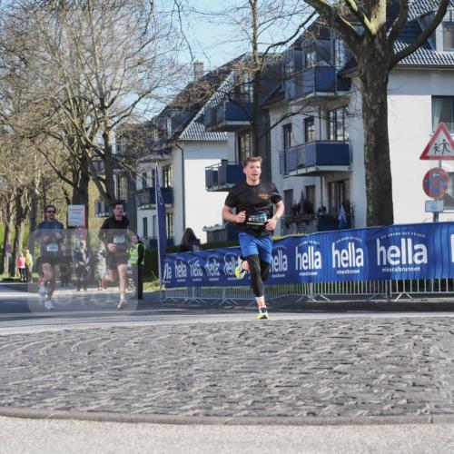 06.04.2025 - 44. Internationalen Wilhelmsburger Insellauf Luisa Fischer http://msf.ph/oto/7557061 06.04.2025 10:14:45 Ziel 3566, 3524, 2599 meine-sportfotos.de